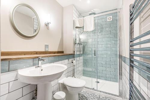 Charlcombe Inn - image 14