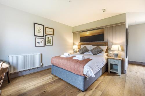 Charlcombe Inn - image 5