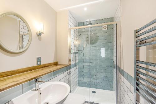 Charlcombe Inn - image 7