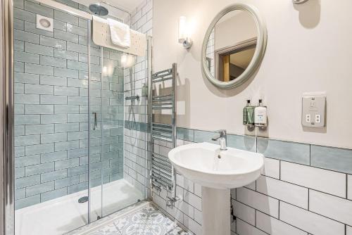 Charlcombe Inn - image 8