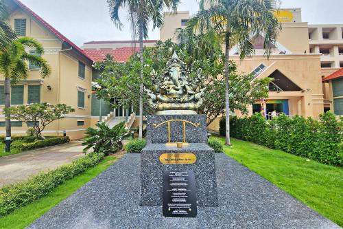 Suan Sunandha Palace Hotel - 주변 명소