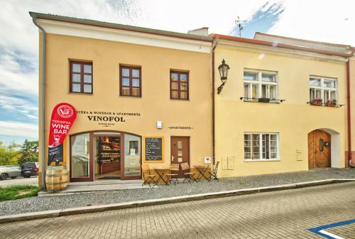 Buitenkant, Enotéka Vinofol - winebar & café & apartments (Enoteka Vinofol - winebar & cafe & apartments) in Mikulov