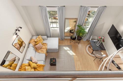 104 Hideaway Loft Studio - image 6