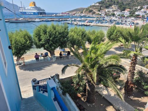 Nektaria on the Beach in Fourni (Fournoi)
