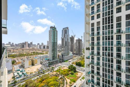 Chic 1BR with Balcony in JVC Dubai, Dubai (photo 5)