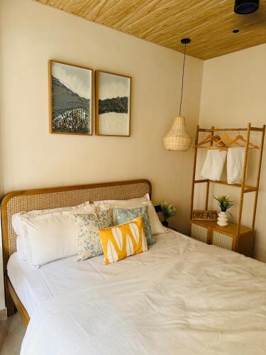 Wabi Sabi 2Bhk Furnished Apartment WiFi Kitchen Smart Tv by Abhibha Stays in Sonari