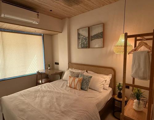 Wabi Sabi 2Bhk Furnished Apartment WiFi Kitchen Smart Tv by Abhibha Stays in Sonari