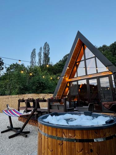 A szálláshely kívülről, Cabana Luna & Terra A Frame by Cabanele Galaxy in Vulcana De Sus