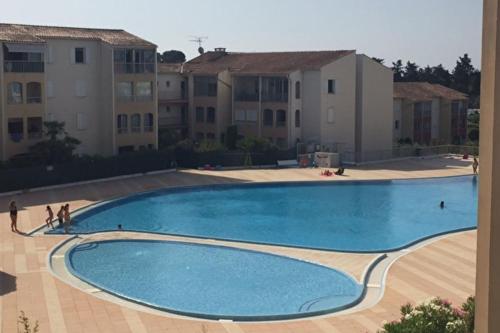 Residence "Le Lagon Bleu" with swimming pool near Kyriad Centre Frejus - Saint Raphael