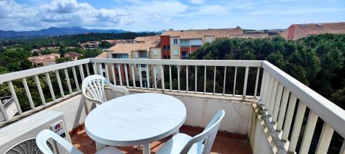 Residence "Le Lagon Bleu" with swimming pool near Kyriad Centre Frejus - Saint Raphael