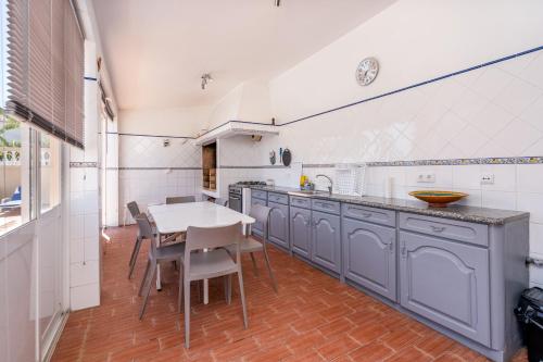 Kitchen, Villa das Nogueiras in Salicos