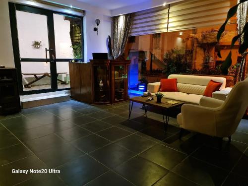 Paperon Hotel in เออร์เดมลี