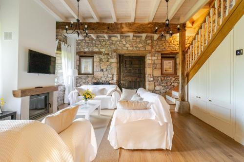 La Casa Vieja en Castañeda (La Casa Vieja en Castaneda) in Pomaluengo