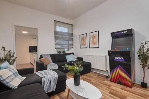 4 bedroom, 6 beds, 10 guest, Free parking on site