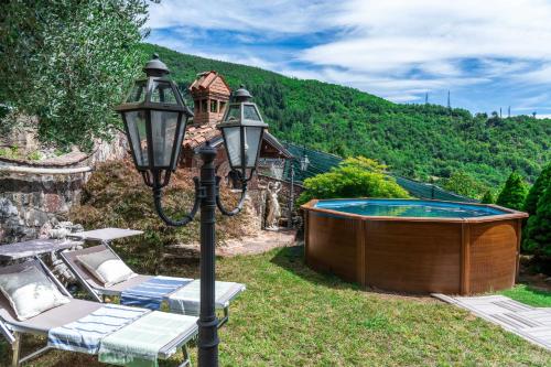 Dārzs, Villa Soli - Casa in Pietra con Piscina Panoramica in Villa Collemandina