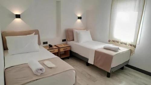 The Professor's Hotel Room Type - Twin Room