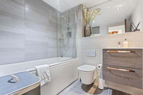 Spacious 3-Bed Flat, Guests 3, in Heart of the City with Private Outdoor Space and Parking, Birmingham (fotografie 10)
