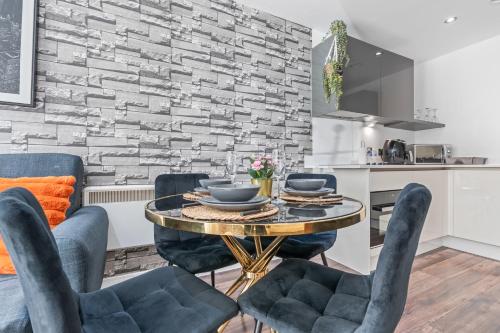 Spacious 3-Bed Flat, Guests 3, in Heart of the City with Private Outdoor Space and Parking, Birmingham (fotografie 4)