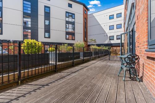 Spacious 3-Bed Flat, Guests 3, in Heart of the City with Private Outdoor Space and Parking, Birmingham (fotografie 8)