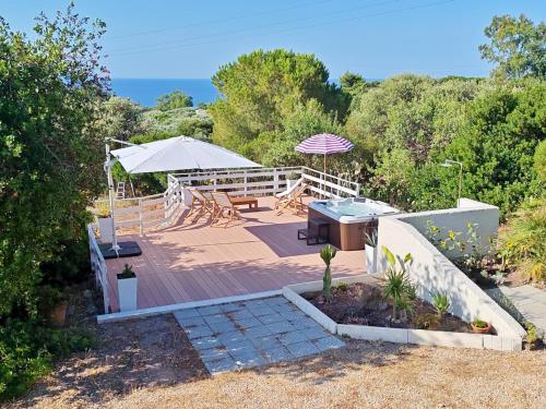Peace, relaxation, nature, and the sea in Caragol