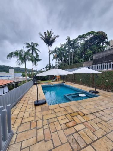 Swimmingpool, Hotel Kloppel in Blumenau