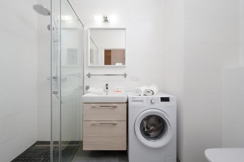 Apartment Legnicka Wroclaw with PARKING by Noclegi Renters, Breslau (Foto 4)