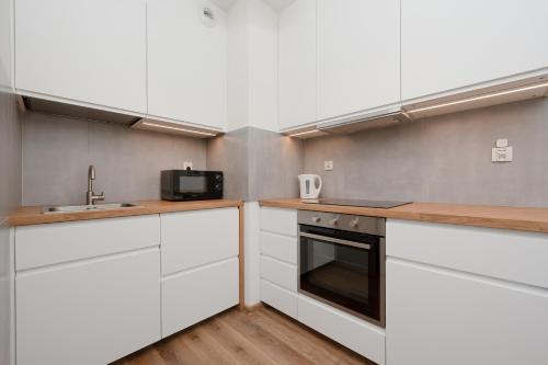 Apartment Legnicka Wroclaw with PARKING by Noclegi Renters, Breslau (Foto 3)