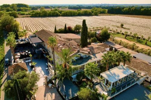Mas La Farelle Chambre d'hote,Fitness & Salle de jeux Gratuite & SPA en supplément chambre d'hôte Caissargues