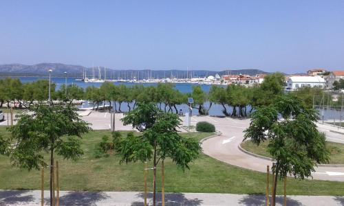 Skats, Basil Apartments and Rooms in Murter