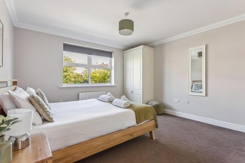 2BR Apt Near Windsor Castle, Free Parking, Balcony - By Tempstay, Windsor (photo 5)