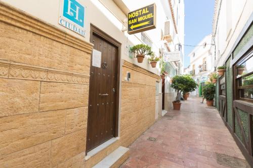 Entrance, Hostal San Miguel by Croma in Estepona