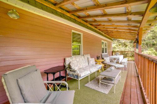 Fire Pit and On-Site Pond Wooded Walton Home! in Delhi
