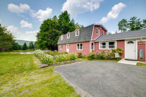 Fire Pit and On-Site Pond Wooded Walton Home! in Delhi