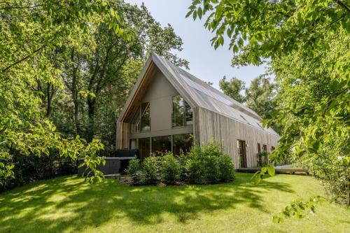 . Woodz Lodges