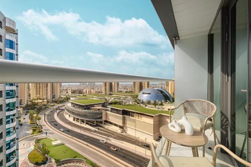 Seven Palm Jumeirah! Exceptional Rooftop Infinity Pool! Private Beach! Studio with a Balcony!, Dubaj (zdjęcie 9)