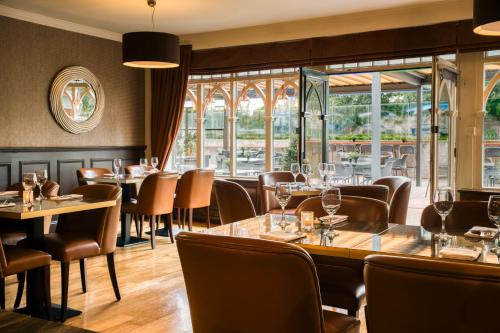 Unterkunft von außen, International Hotel Killarney in Killarney