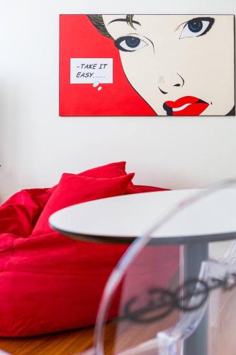 Oversized Designer Warehouse in Surry Hills City - image 10