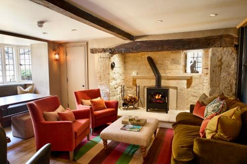 Pub/Lounge, House of George W Davies in Broadway