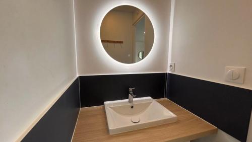 Fürdőszoba, Le Majestueux Calme Central Chic in Le Creusot