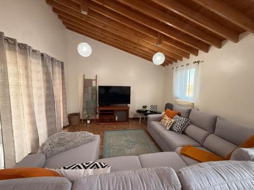 Family Home - Alojamento Local in นอร์เดสตินโฮ