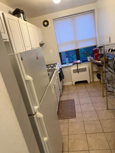 Large one bedroom apartment in โคโลเนียลวิลเลจ