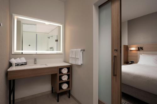 SpringHill Suites by Marriott Houston Brookhollow - image 12