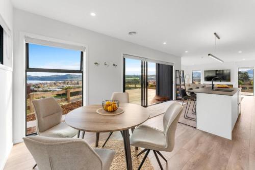 Kinloch Lookout with stunning views in Kinloch