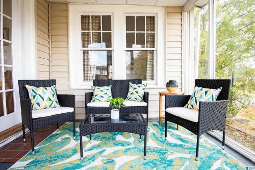 The Pinnacle at UAB - Southern Charm - Sleeps 15 in Birmingham, USA