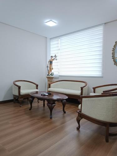 Instalaciones, Paraíso Terrenal (Paraiso Terrenal) in Loja