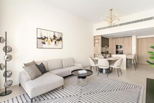 VayK - Stylish 2BR with Premium Amenities in JVC - image 3