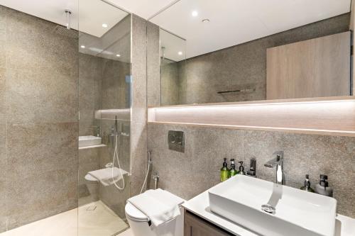 VayK - Stylish 2BR with Premium Amenities in JVC - image 9