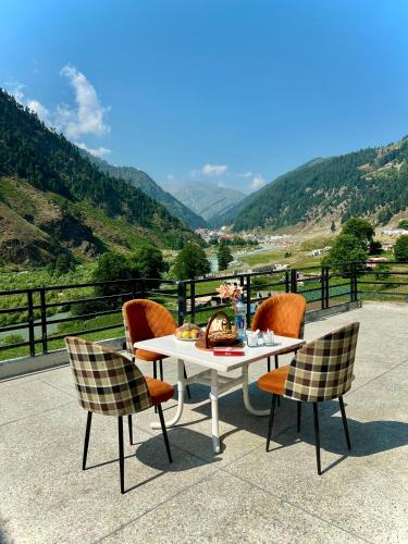 Iconic Hotel & Restaurant Naran in Naran