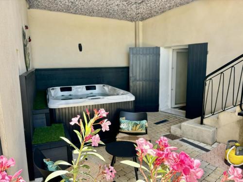 Karstais baseins, La Rose des Vents in Suzette