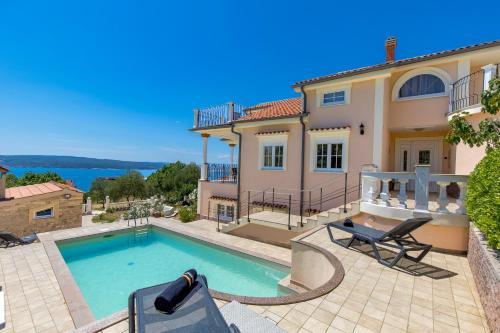 Villa Alex